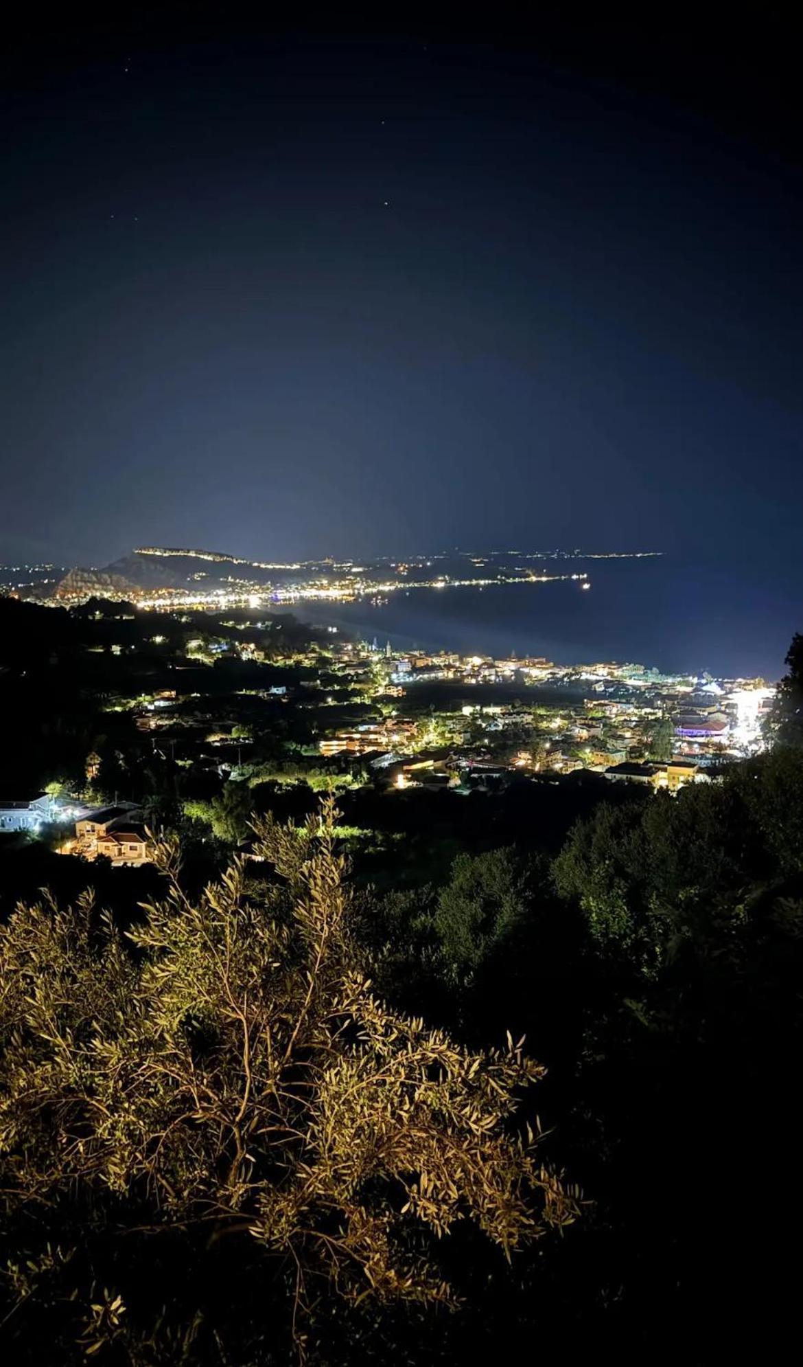 Baso Hilltop Lejlighed Argassi